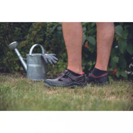 Bonn Sc-01-003 S1P Src Szandál 43