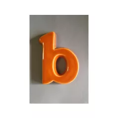 KERÁMIA HÁZSZÁM ˝B˝ VIL.BARNA