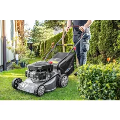 Fűnyírógép Benzines Neo 52G670 1,8 Le  400mm