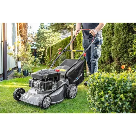 Fűnyírógép Benzines Neo 52G670 1,8 Le  400mm