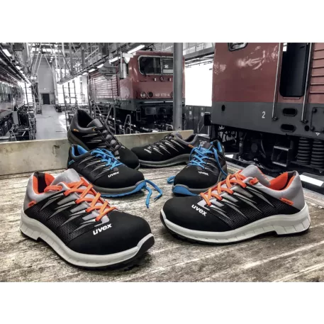 Uvex 2 trend s2 src félcipő (Fekete 43)