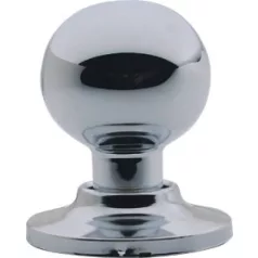   Kovácsolt gombkilincs fényes króm bejárati ajtó – egyik oldalon kulcs, másik oldalon biztosíték (m.3900)