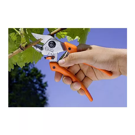 LÖWE 7107 rávágós metszőolló 20 cm, átmérő 22 mm