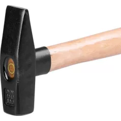 Lakatoskalapács 600g, fanyéllel