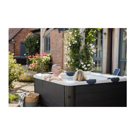 Whirlpool MSpa® Oslo, LED, 6 személyes, 850 l., 160x65 cm, masszázsmedence